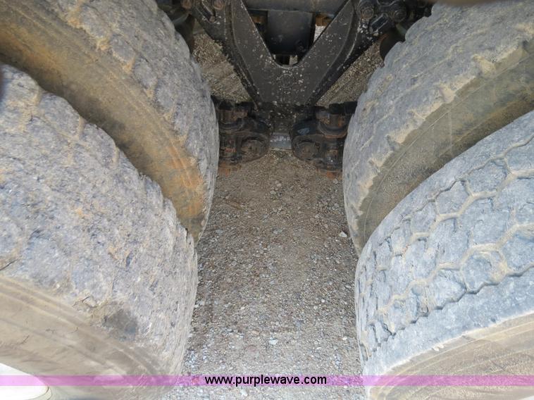 image for item B4681 1997 Kenworth T600 dump truck