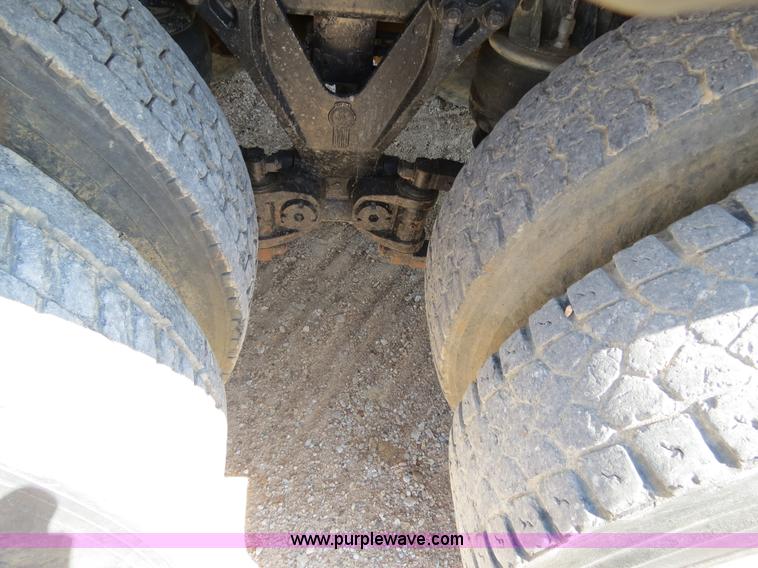 image for item B4681 1997 Kenworth T600 dump truck