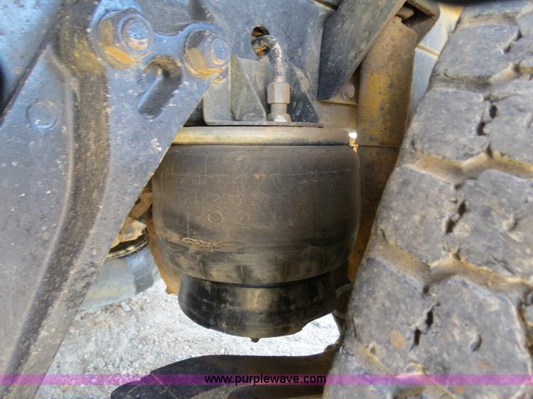 image for item B4681 1997 Kenworth T600 dump truck