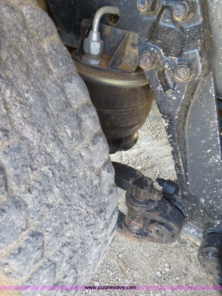 image for item B4681 1997 Kenworth T600 dump truck