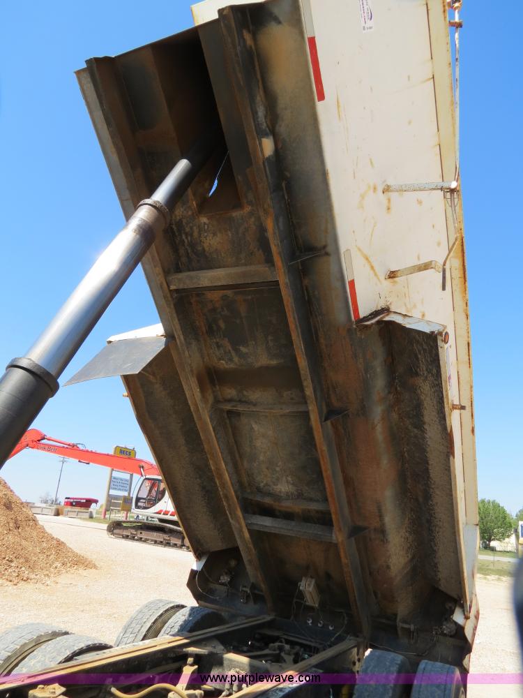 image for item B4681 1997 Kenworth T600 dump truck