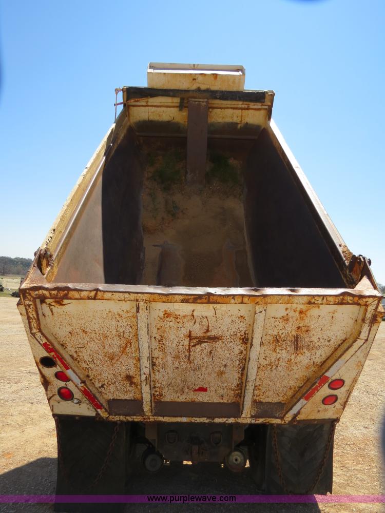 image for item B4681 1997 Kenworth T600 dump truck