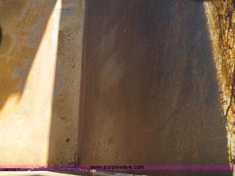 image for item B4681 1997 Kenworth T600 dump truck