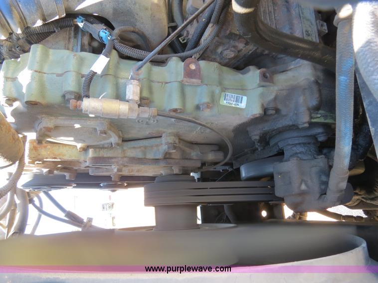 image for item B4682 1996 Freightliner FLD120 semi truck