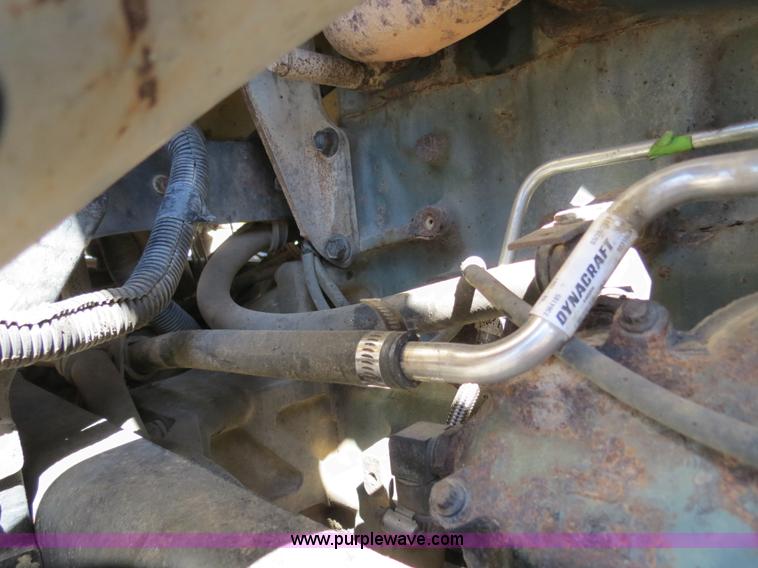 image for item B4682 1996 Freightliner FLD120 semi truck