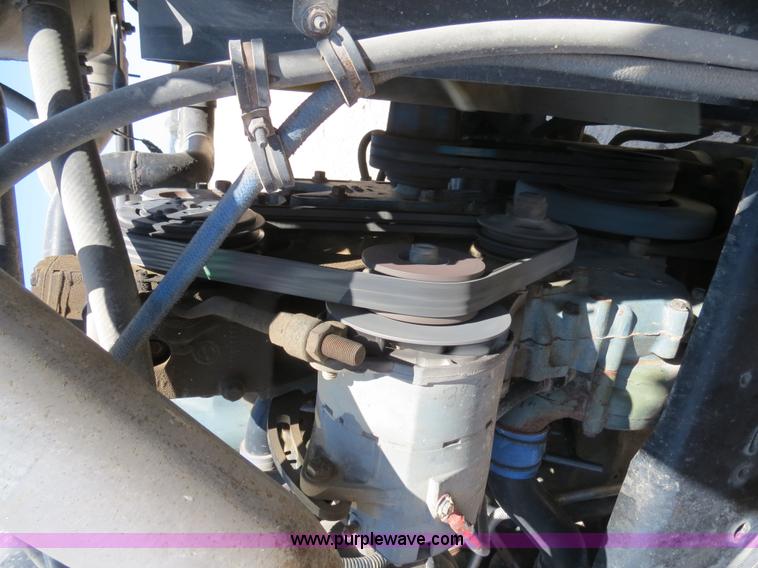 image for item B4683 1998 Freightliner FLD120 winch semi truck