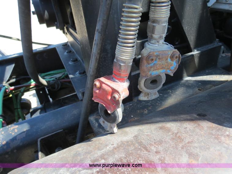 image for item B4683 1998 Freightliner FLD120 winch semi truck