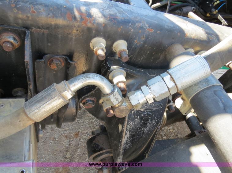 image for item B4683 1998 Freightliner FLD120 winch semi truck