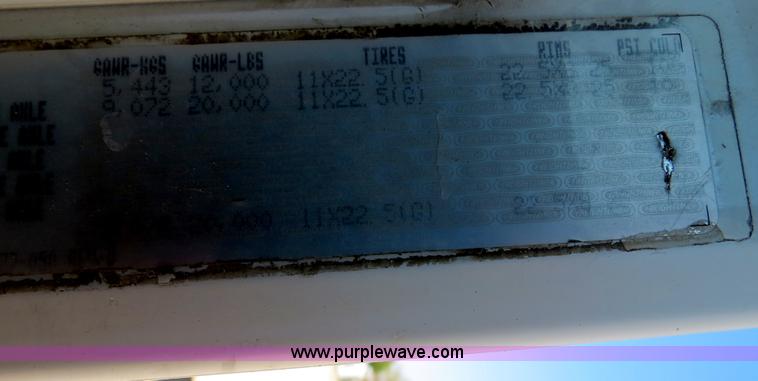 image for item B4683 1998 Freightliner FLD120 winch semi truck