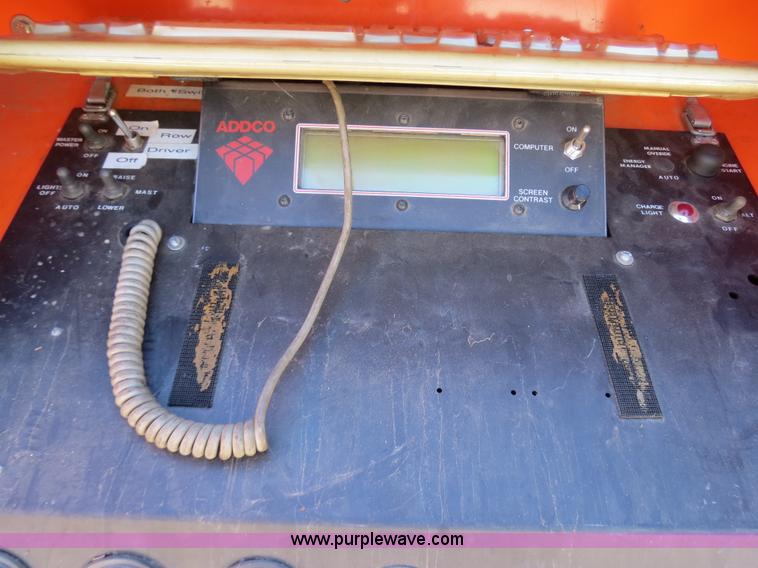 image for item B4684 1992 Addco DH1000 DOT-SIGN message board