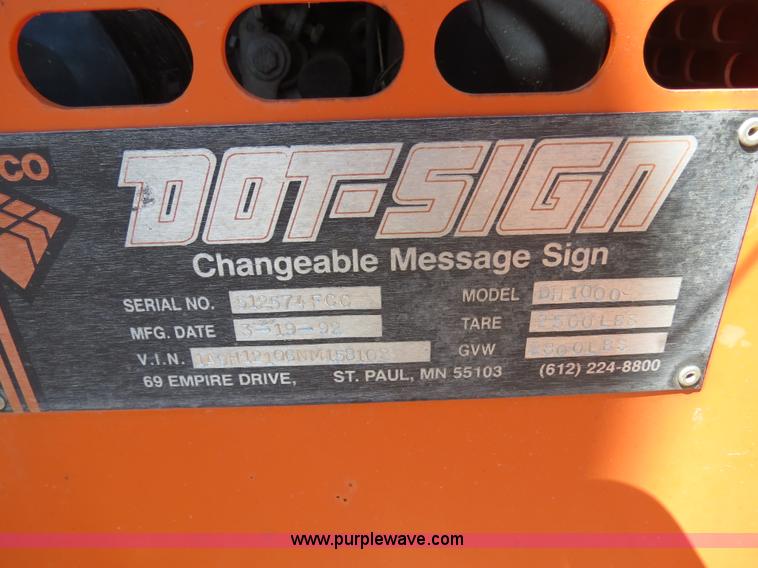 image for item B4684 1992 Addco DH1000 DOT-SIGN message board