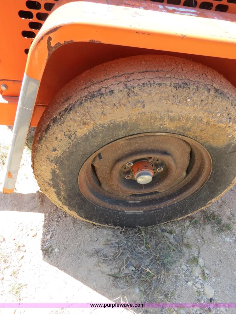 image for item B4684 1992 Addco DH1000 DOT-SIGN message board