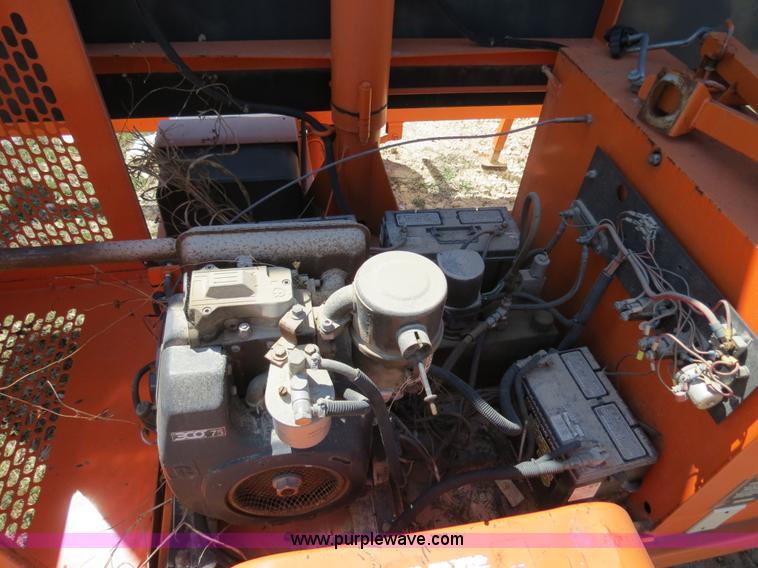 image for item B4684 1992 Addco DH1000 DOT-SIGN message board