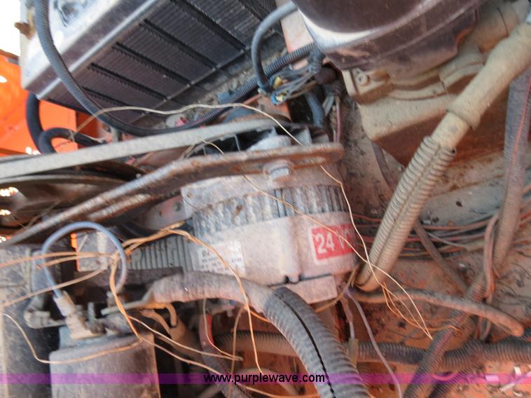 image for item B4684 1992 Addco DH1000 DOT-SIGN message board