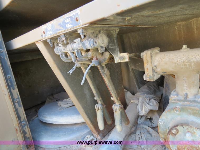 image for item B4686 1,000 gallon aluminum tank