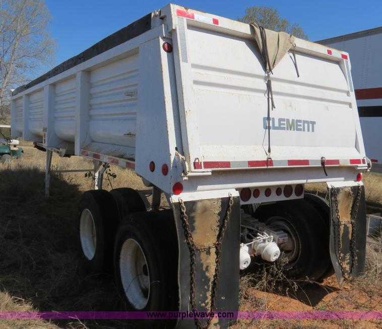 image for item B4693 1994 Clement LW3228 32ft dual tandem axle end dump trailer