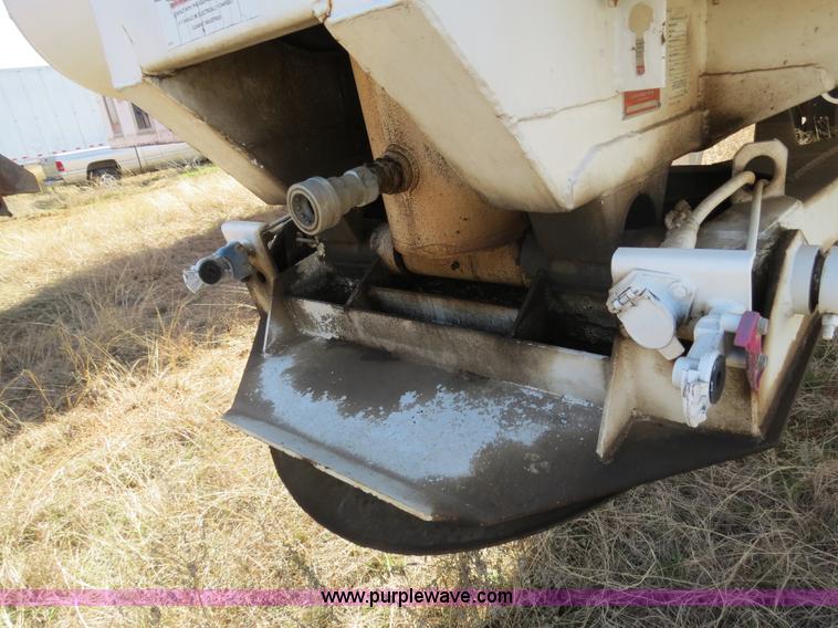 image for item B4693 1994 Clement LW3228 32ft dual tandem axle end dump trailer