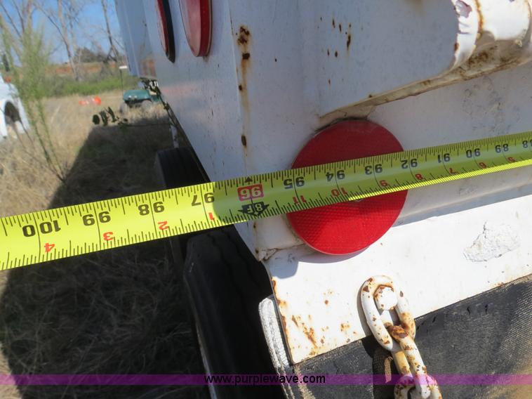 image for item B4693 1994 Clement LW3228 32ft dual tandem axle end dump trailer