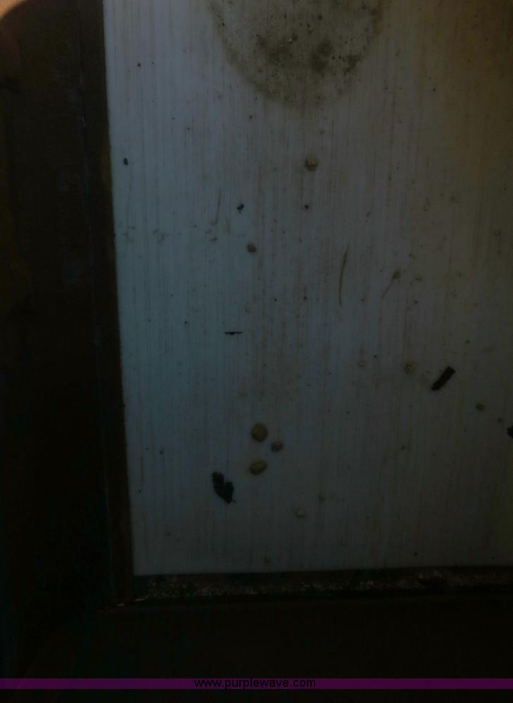 image for item B4693 1994 Clement LW3228 32ft dual tandem axle end dump trailer