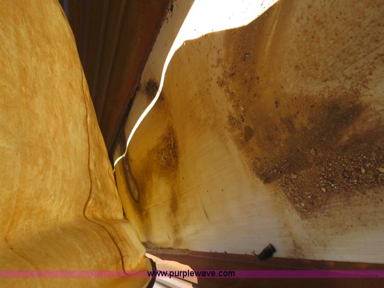 image for item B4693 1994 Clement LW3228 32ft dual tandem axle end dump trailer