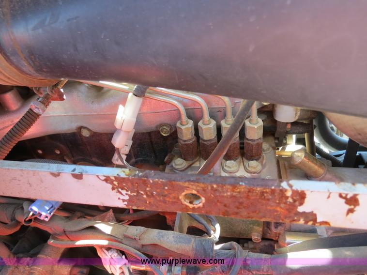 image for item B4699 Massey-Ferguson 1552 MFWD tractor