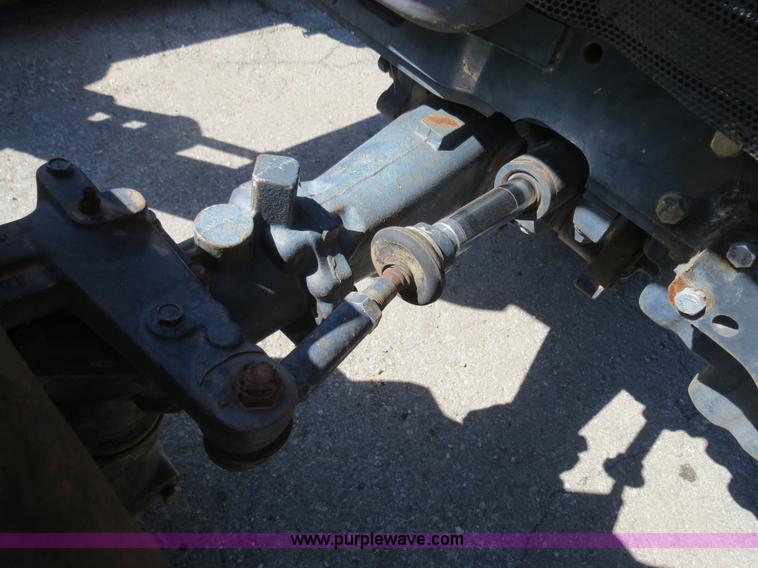 image for item B4699 Massey-Ferguson 1552 MFWD tractor