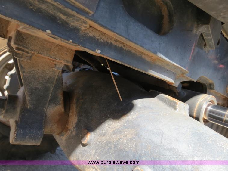 image for item B4699 Massey-Ferguson 1552 MFWD tractor