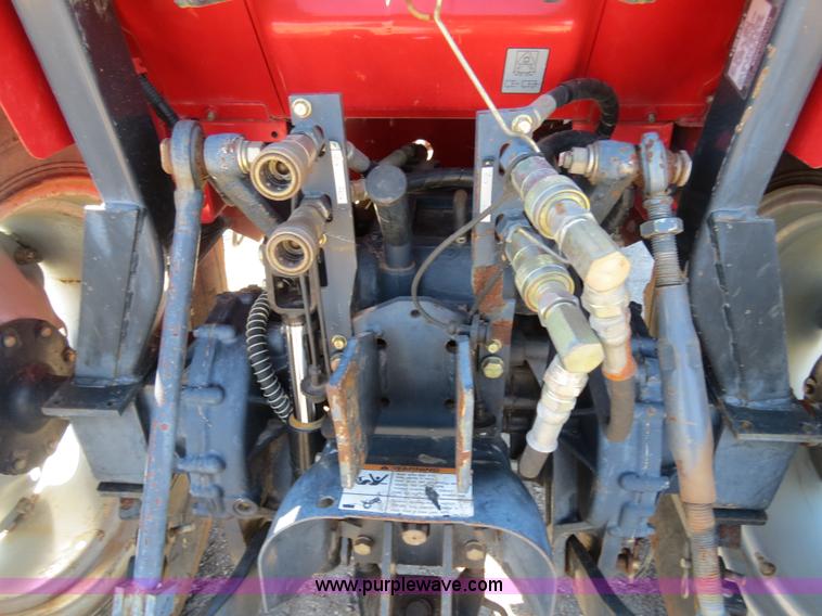 image for item B4699 Massey-Ferguson 1552 MFWD tractor