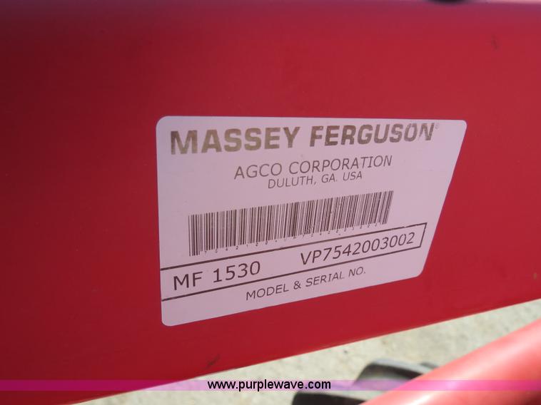 image for item B4699 Massey-Ferguson 1552 MFWD tractor