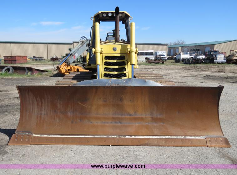 image for item B4700 2001 New Holland DC150 Series LGP dozer