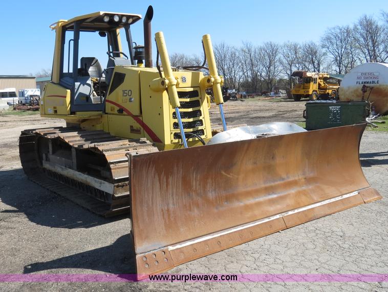 image for item B4700 2001 New Holland DC150 Series LGP dozer