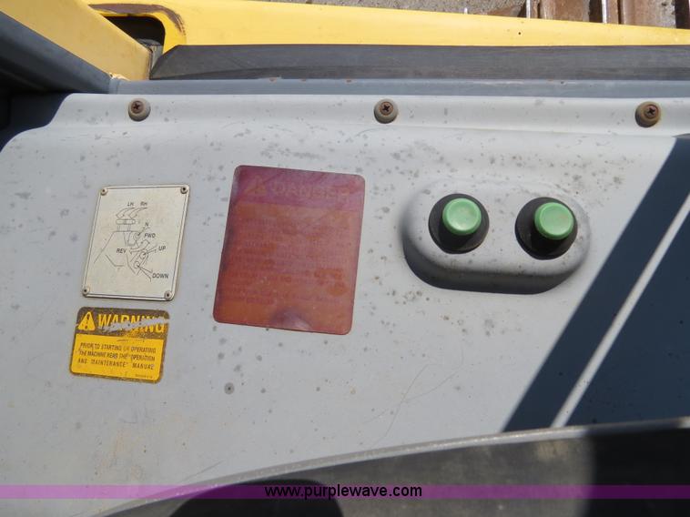 image for item B4700 2001 New Holland DC150 Series LGP dozer