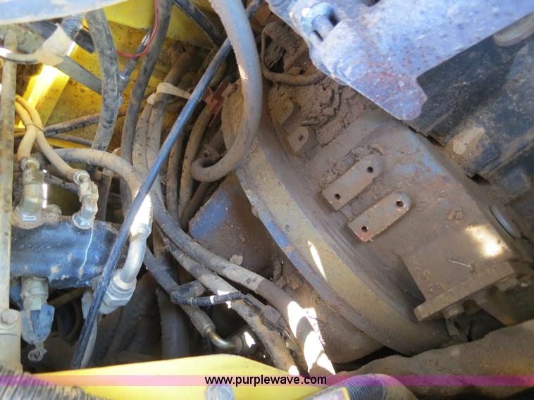 image for item B4700 2001 New Holland DC150 Series LGP dozer