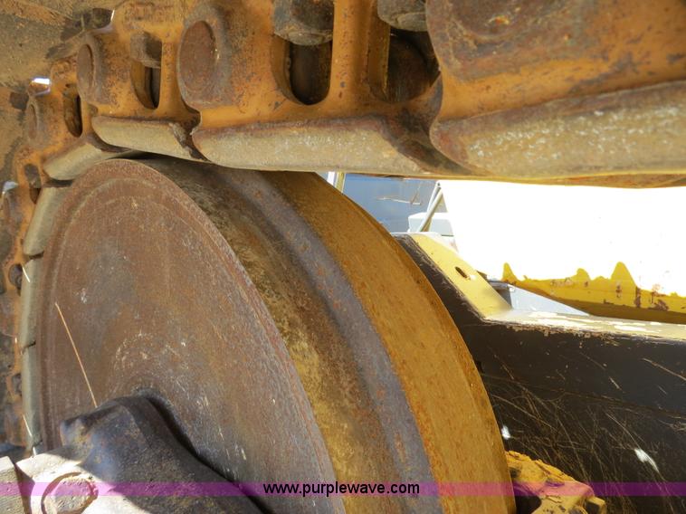 image for item B4700 2001 New Holland DC150 Series LGP dozer