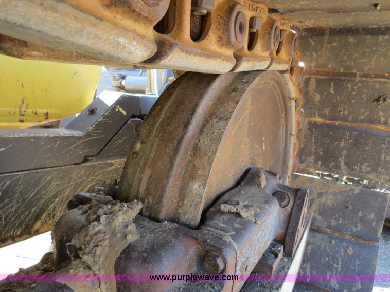 image for item B4700 2001 New Holland DC150 Series LGP dozer