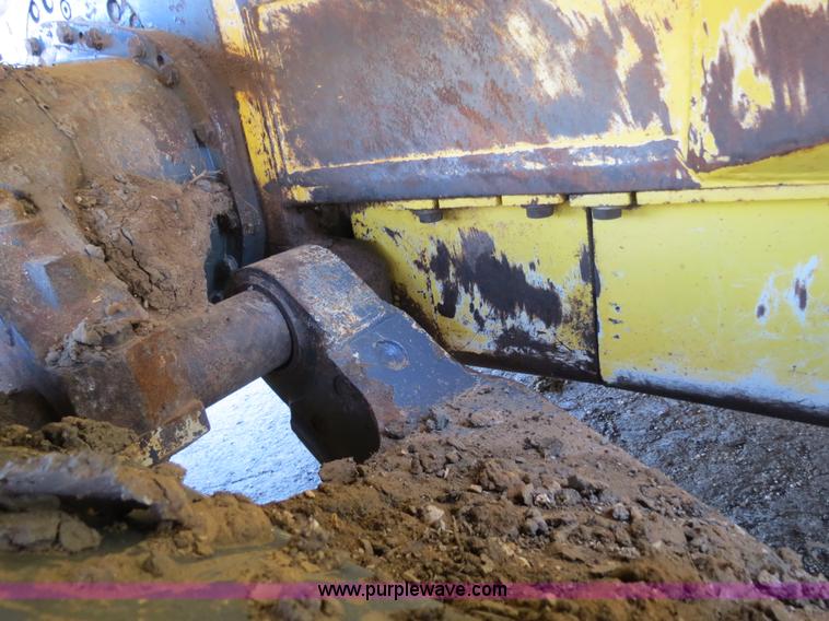 image for item B4700 2001 New Holland DC150 Series LGP dozer