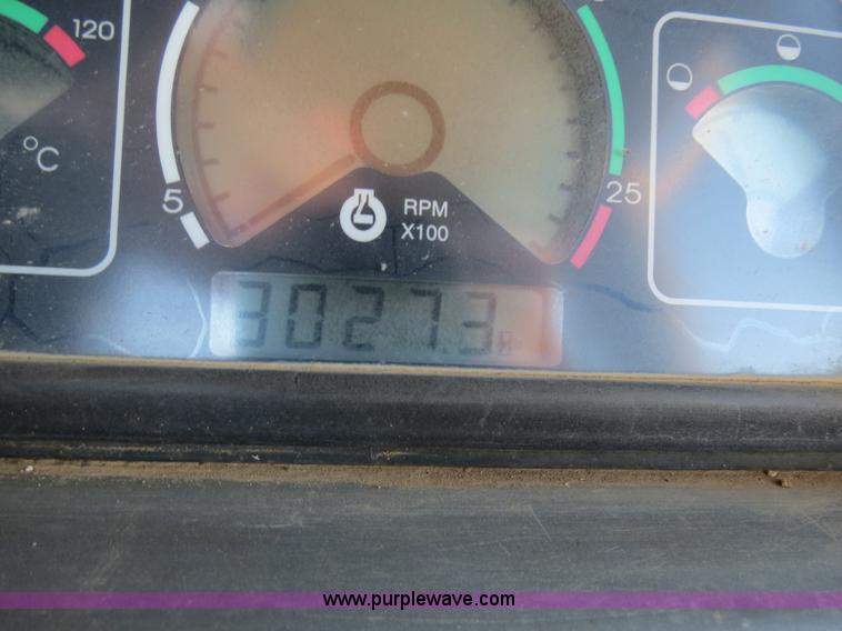 image for item B4700 2001 New Holland DC150 Series LGP dozer