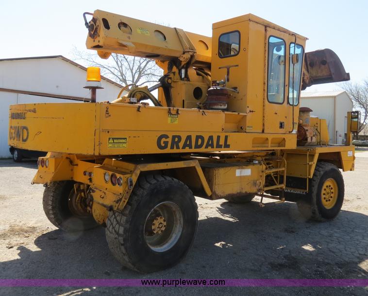 image for item B4701 Gradall G3WD rubber tire excavator