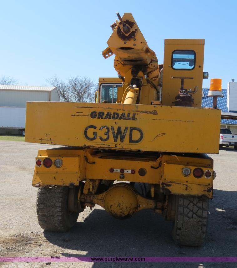 image for item B4701 Gradall G3WD rubber tire excavator