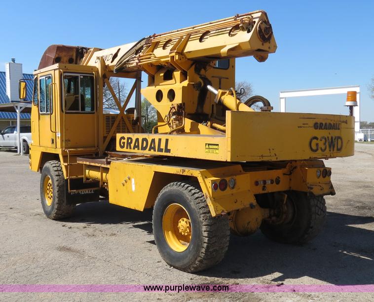 image for item B4701 Gradall G3WD rubber tire excavator