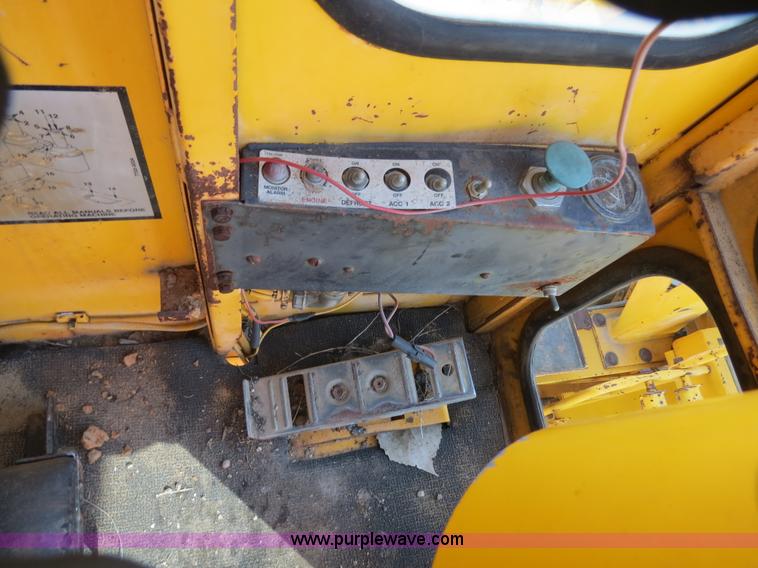 image for item B4701 Gradall G3WD rubber tire excavator