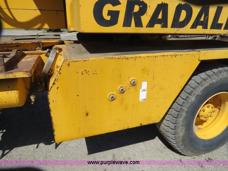 image for item B4701 Gradall G3WD rubber tire excavator