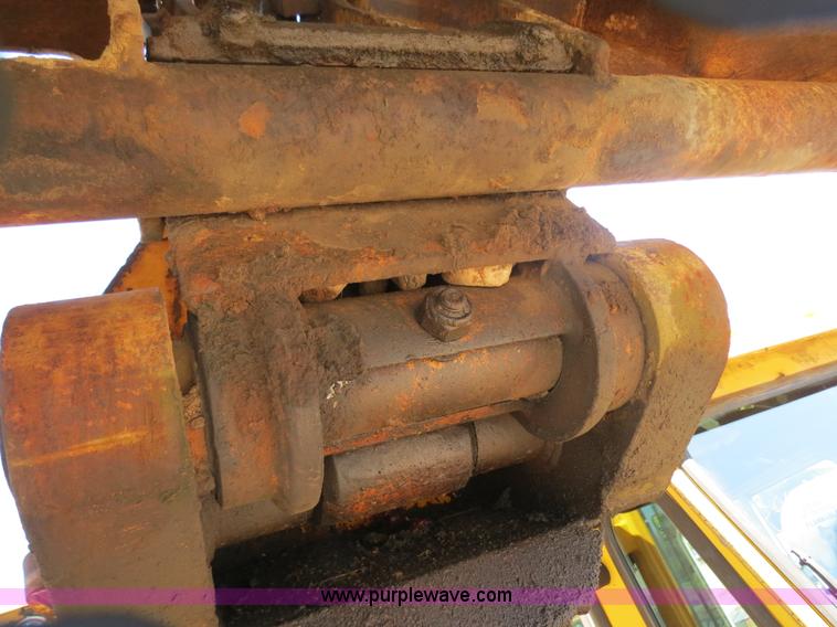 image for item B4701 Gradall G3WD rubber tire excavator