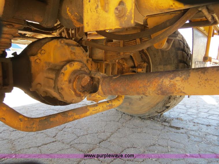 image for item B4701 Gradall G3WD rubber tire excavator