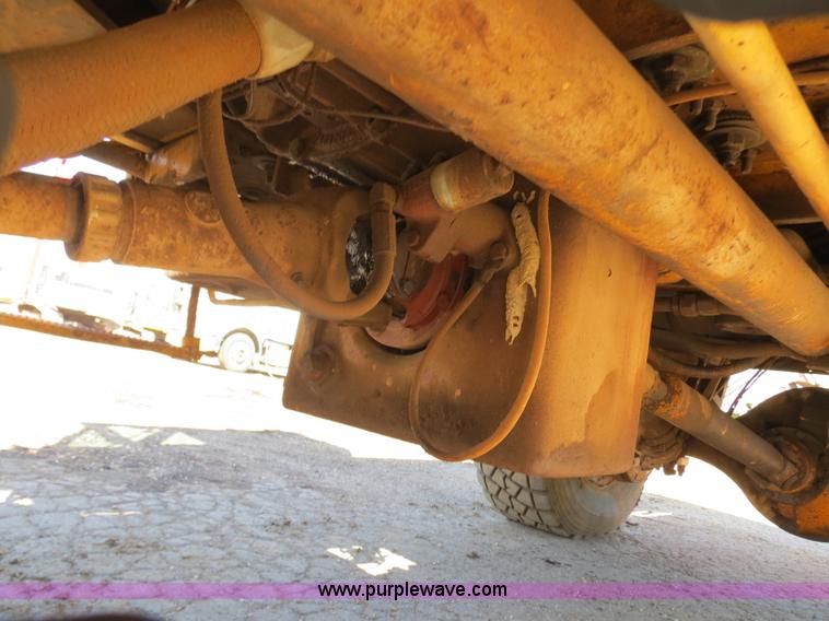 image for item B4701 Gradall G3WD rubber tire excavator