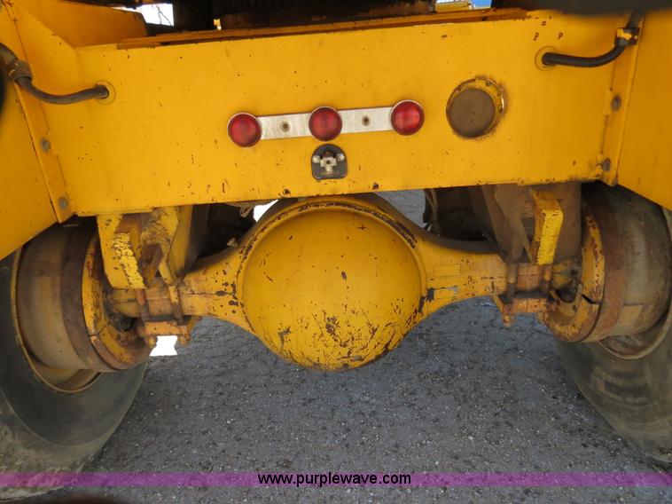 image for item B4701 Gradall G3WD rubber tire excavator