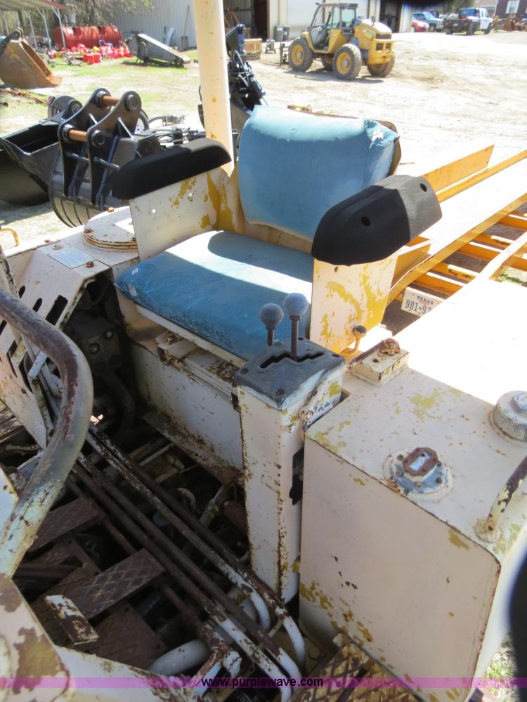 image for item B4702 Massey-Ferguson 300 track loader