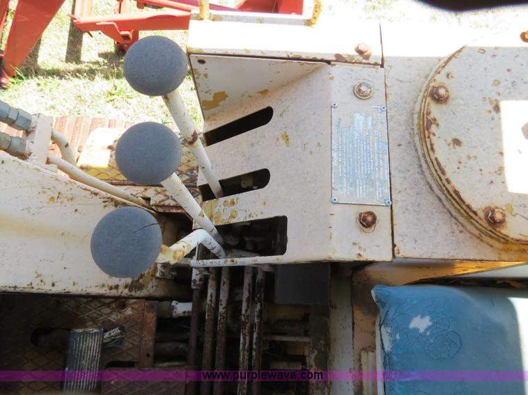 image for item B4702 Massey-Ferguson 300 track loader