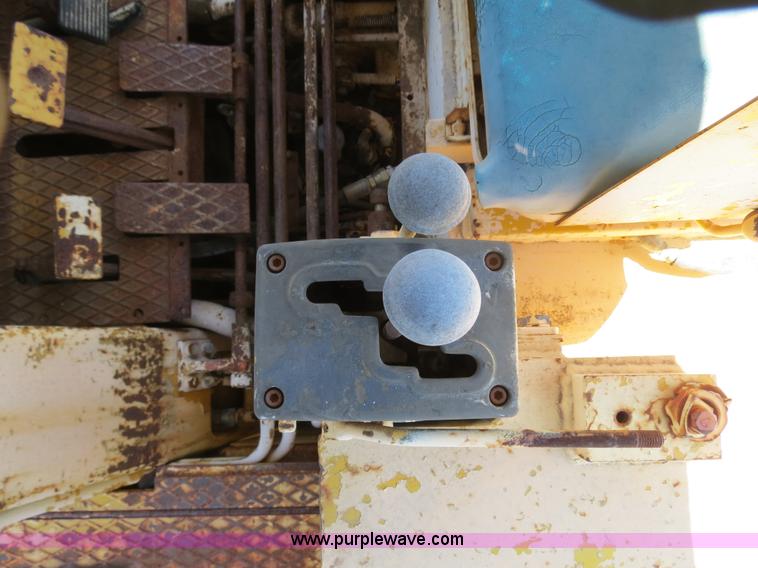 image for item B4702 Massey-Ferguson 300 track loader