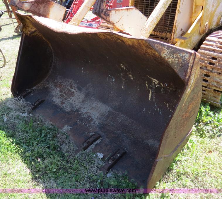 image for item B4702 Massey-Ferguson 300 track loader